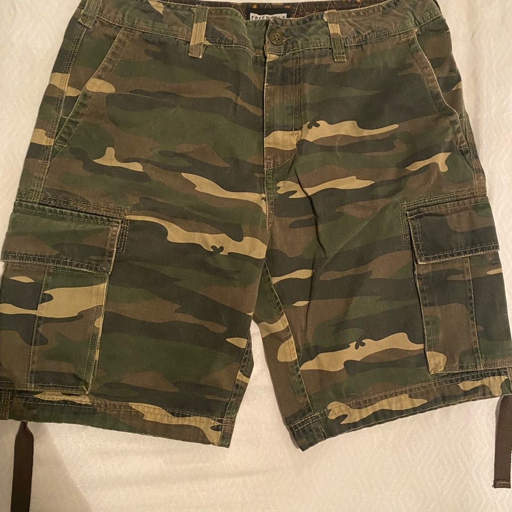Camo shorts men